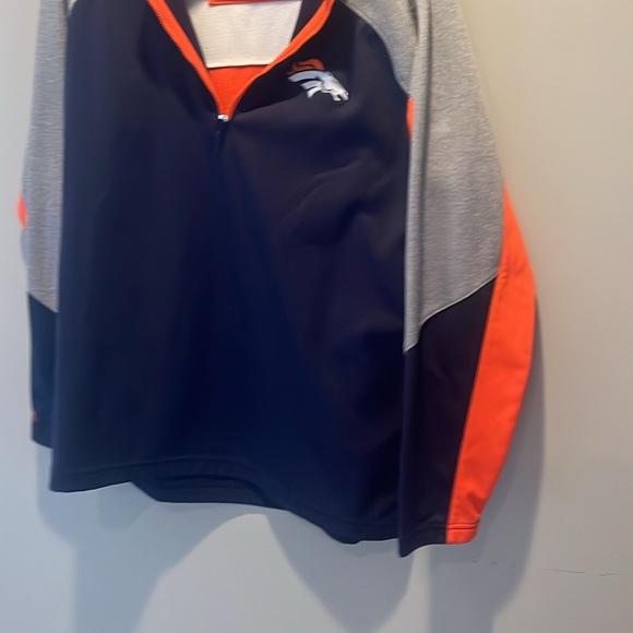 Broncos Pullover - Picture 4 of 5